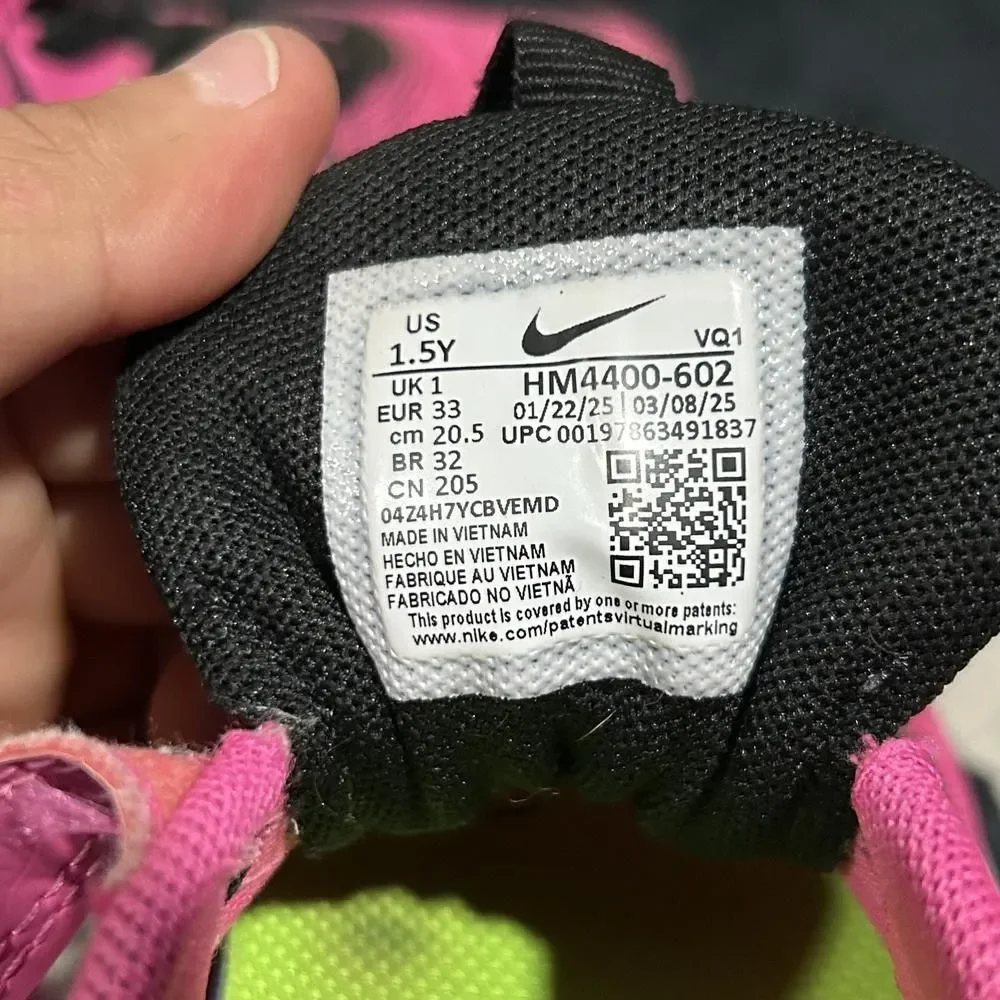 Nike Cosmic Runner PS HM4400-602 Athletic Sneaker Girls 1.5Y Pink Mesh Running